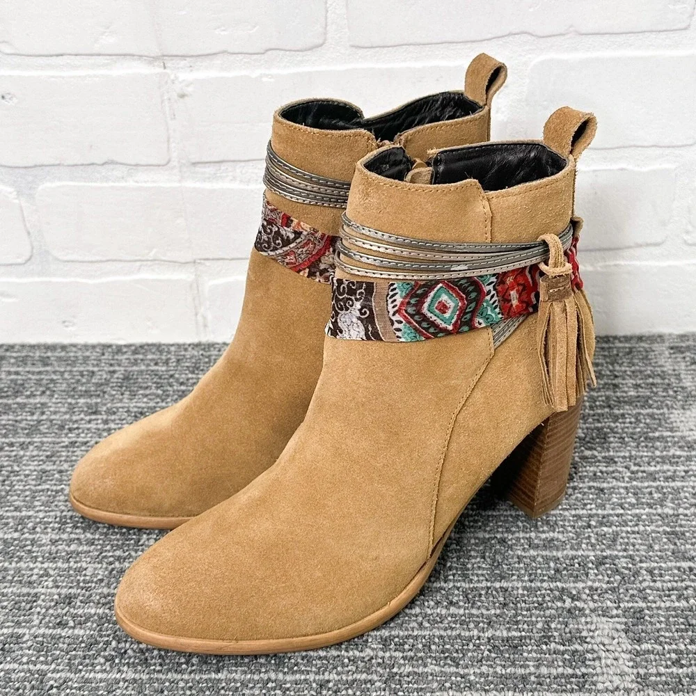 Callisto of California Womens 9‎ Tan Suede Ankle Boots Boho Tassel Block Heel